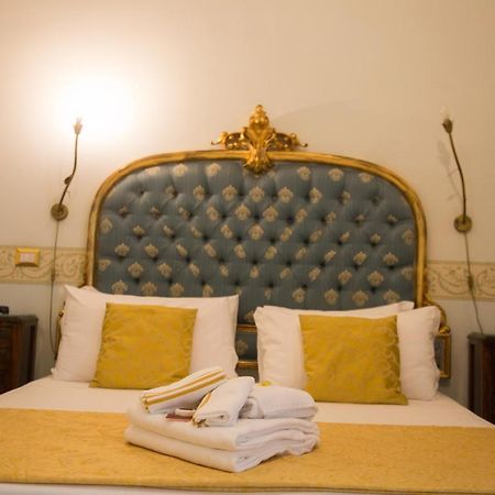B&B Art Suite Santa Brigida 나폴리 외부 사진