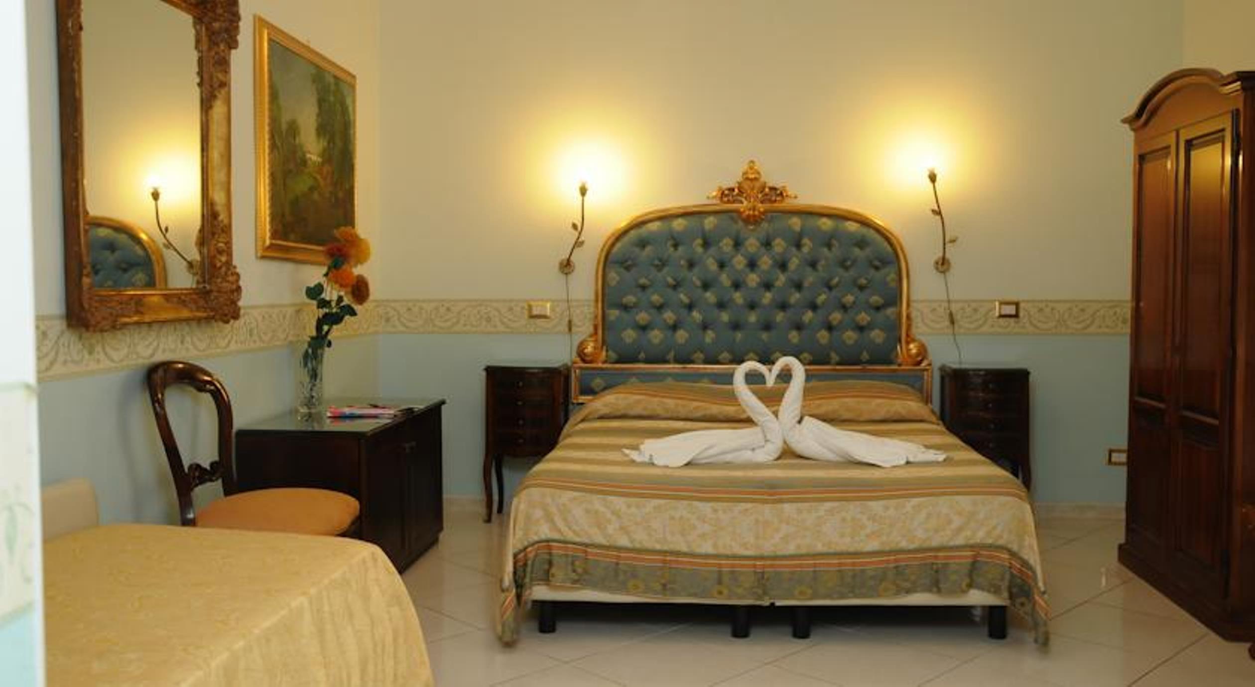 B&B Art Suite Santa Brigida 나폴리 외부 사진