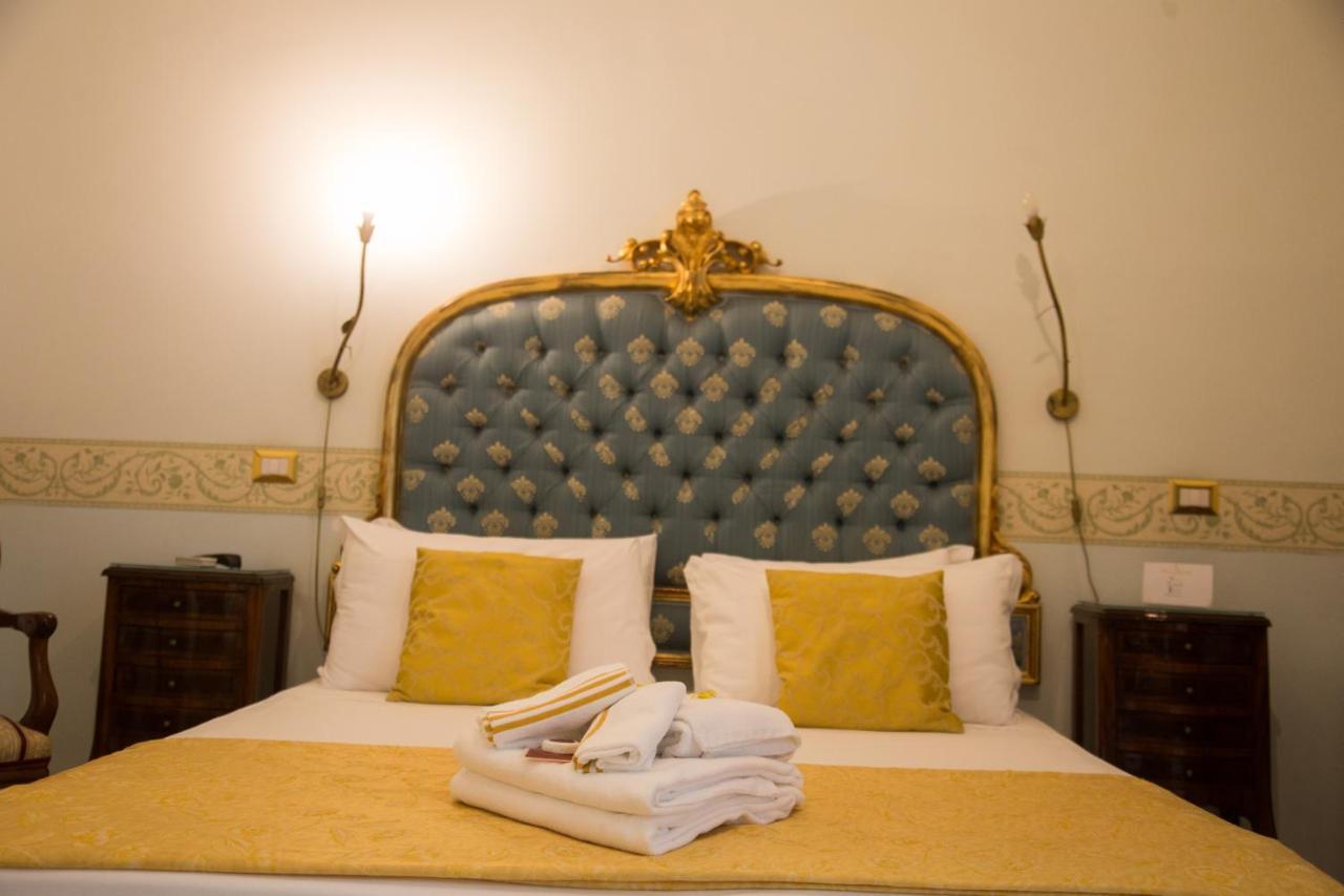 B&B Art Suite Santa Brigida 나폴리 외부 사진