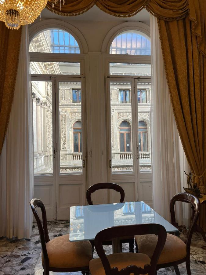 B&B Art Suite Santa Brigida 나폴리 외부 사진